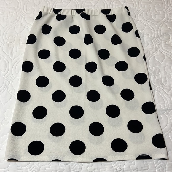 MOA, Medium, black and white polka dot skirt - Picture 2 of 2